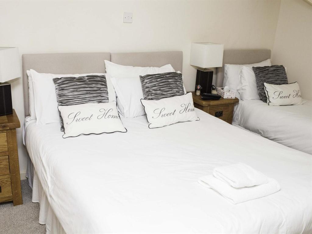 The Castle Inn Hotel - Superior Triple Room