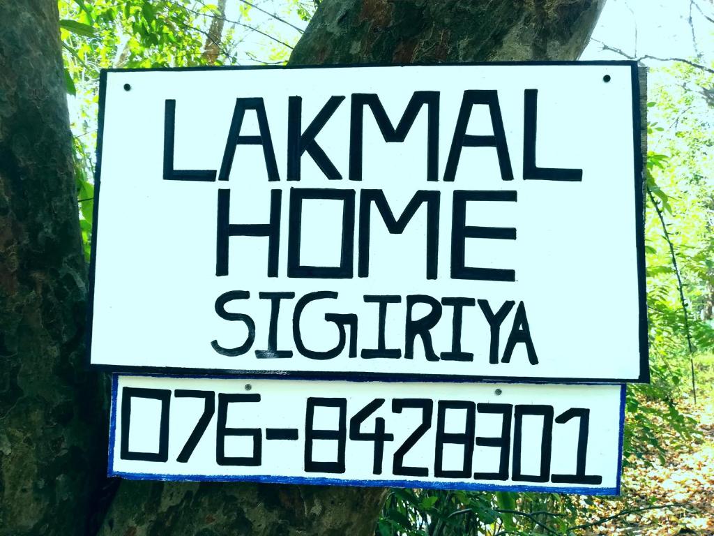 Certifikát, hodnocení, plakát nebo jiný dokument vystavený v ubytování Lakmal Homestay ,10 minutes to Sigiriya Rock