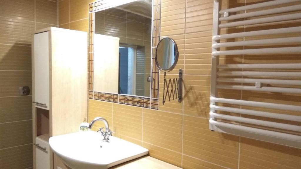 Stilo Dom - ul Nowowiejska - Standard Double Room With Shared Bathroom