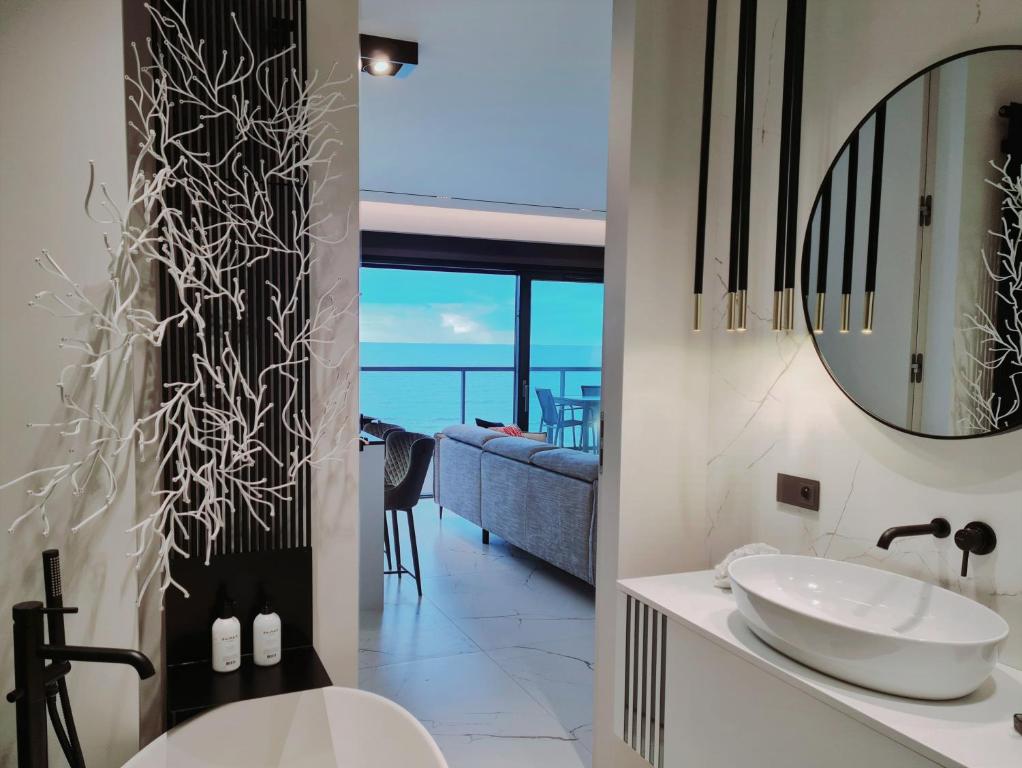 BALTIC VIEW Luxury Apartment Gardenia FRONT