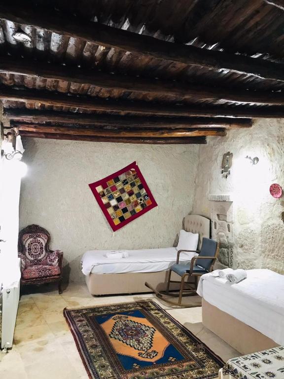 Seven Rock Cave Hotel - 3