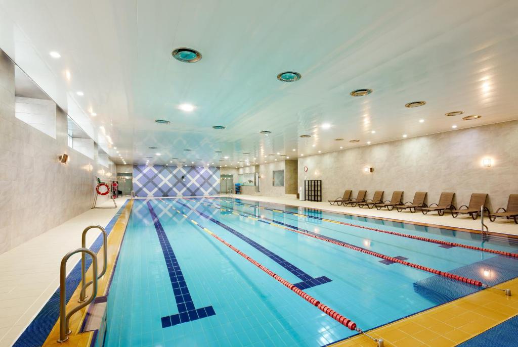 Bazén v ubytování Wirye Militopia Hotel By Marine nebo v jeho okolí