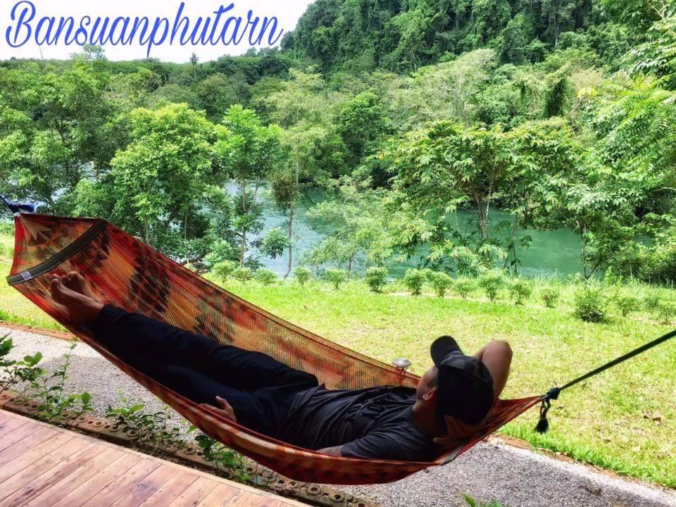 Bansuanphutarn - Habitación Triple De Lujo