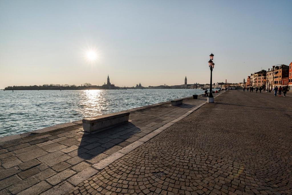 Laguna D'oro Luxury Apartments - 17