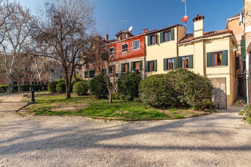 Laguna D'oro Luxury Apartments - 16