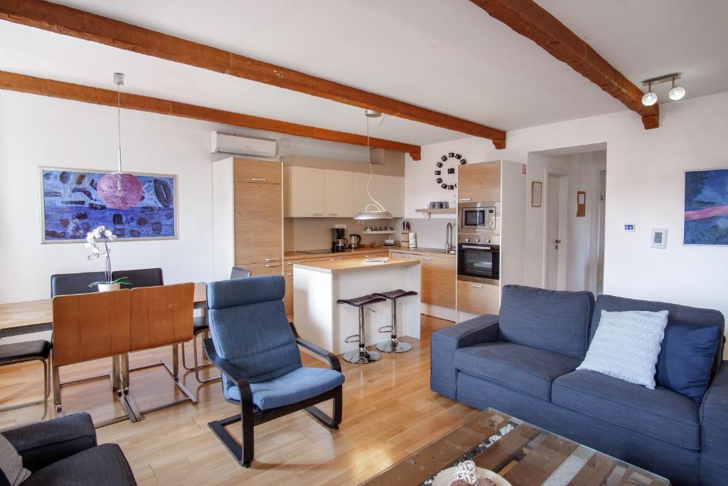 Kuchyň nebo kuchyňský kout v ubytování Zagreb Deluxe Apartment L2