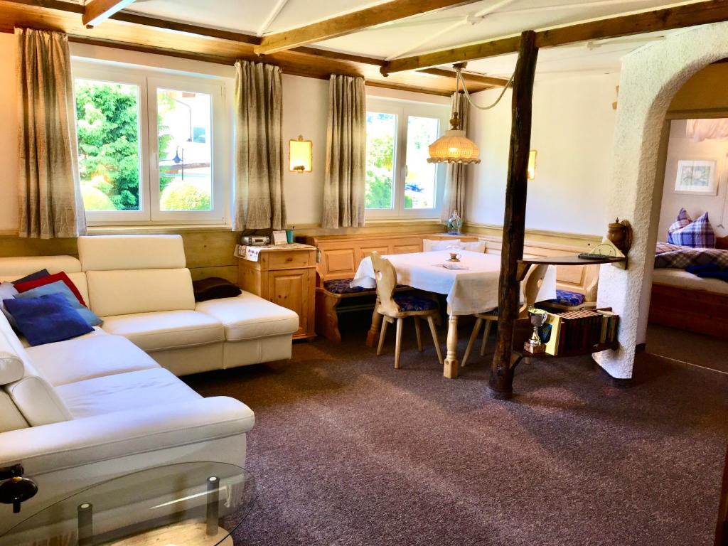 Posedenie v ubytovaní Appartements Jochum