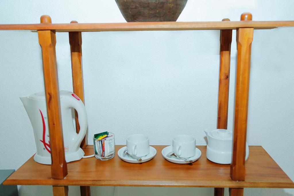 Příslušenství pro přípravu čaje a kávy v ubytování Kurulu Garden Hotel