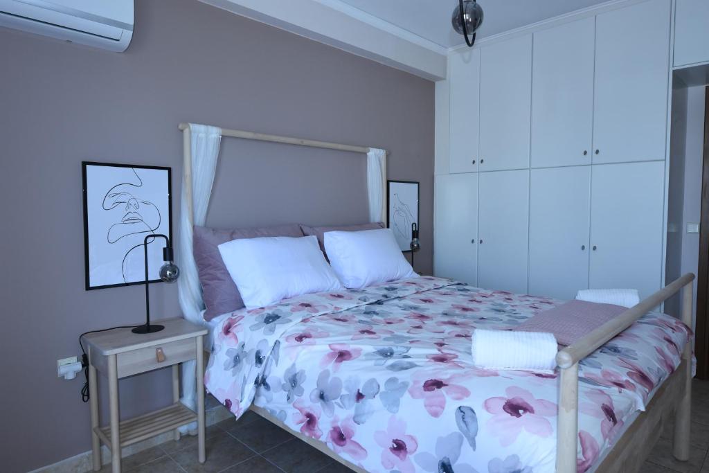 Posteľ alebo postele v izbe v ubytovaní Valia's apartment Nafplio city center