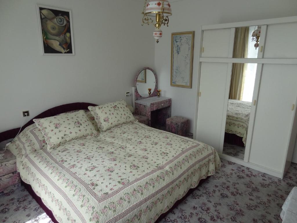 Postel nebo postele na pokoji v ubytování Pension Villa Hany