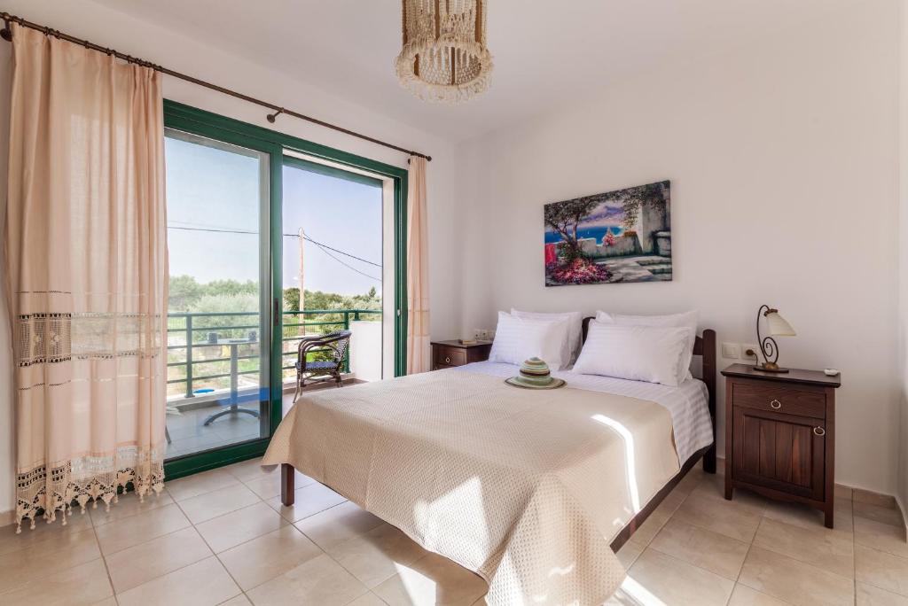 Posteľ alebo postele v izbe v ubytovaní Villa Dafni with Private Pool