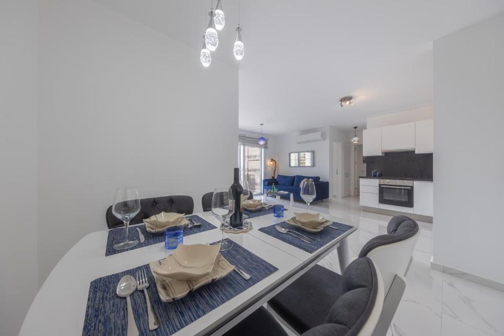 Thalassa Beach Family & Waterpark Resort - Appartement De Luxe De Trois Chambres