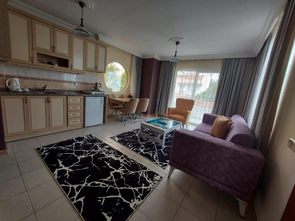 Kuchyň nebo kuchyňský kout v ubytování Summer rose hotel