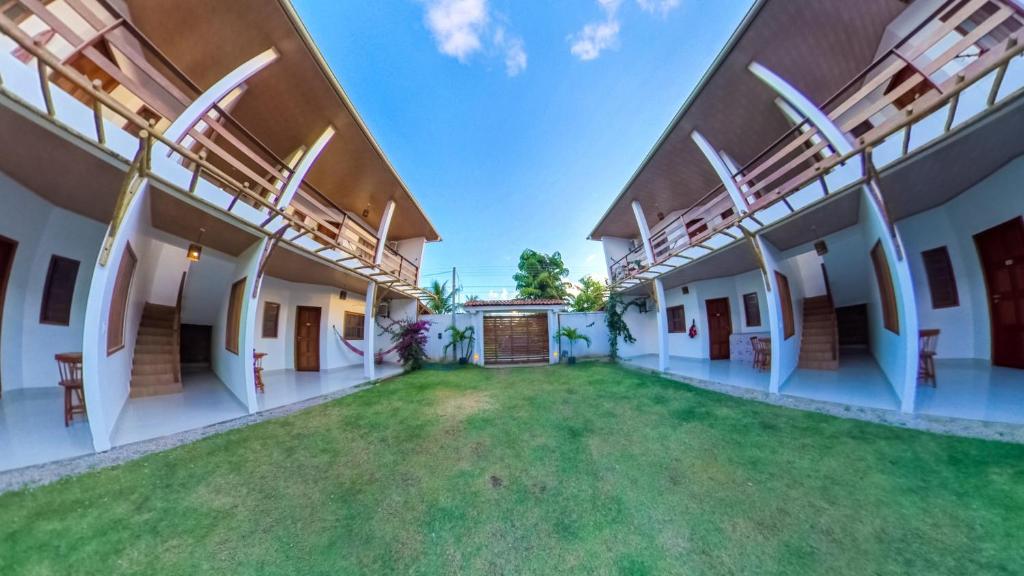 an image of the courtyard of a house at POUSADA CAMINHO do MAR in Pôrto de Pedras