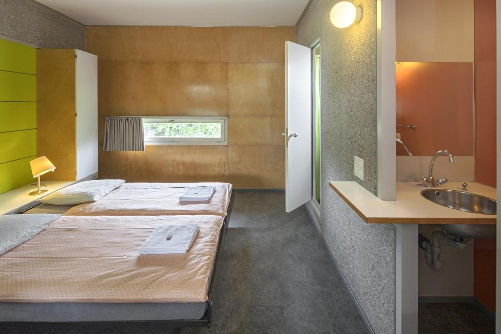 Lausanne Youth Hostel Jeunotel - Resim 36