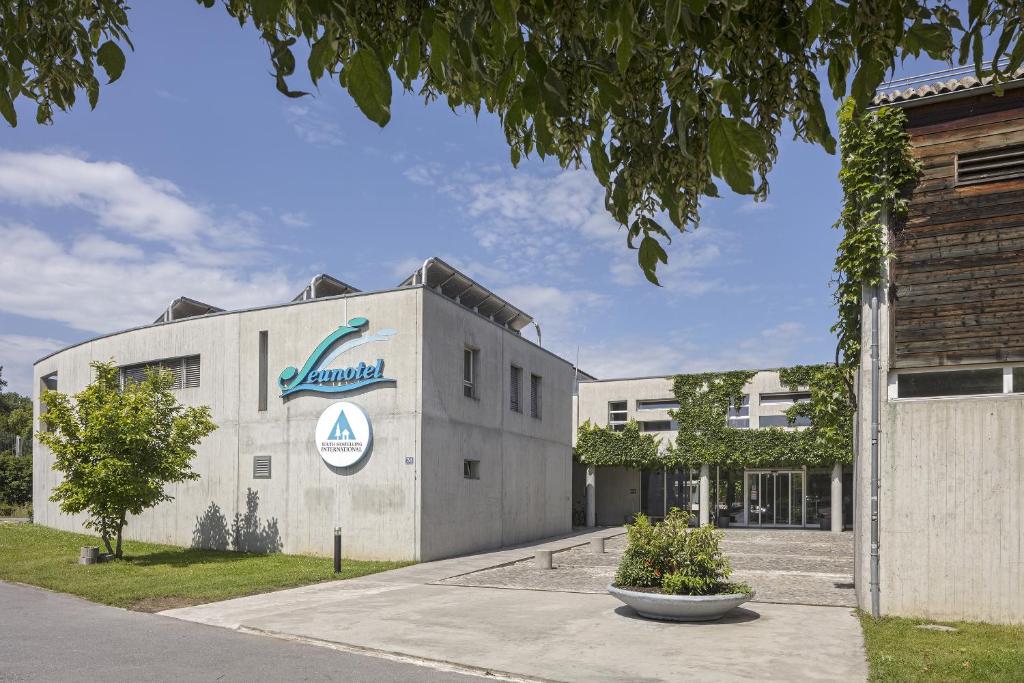 Lausanne Youth Hostel Jeunotel - Resim 34