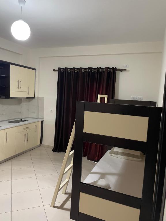 Xhonis Apartments - Image 10