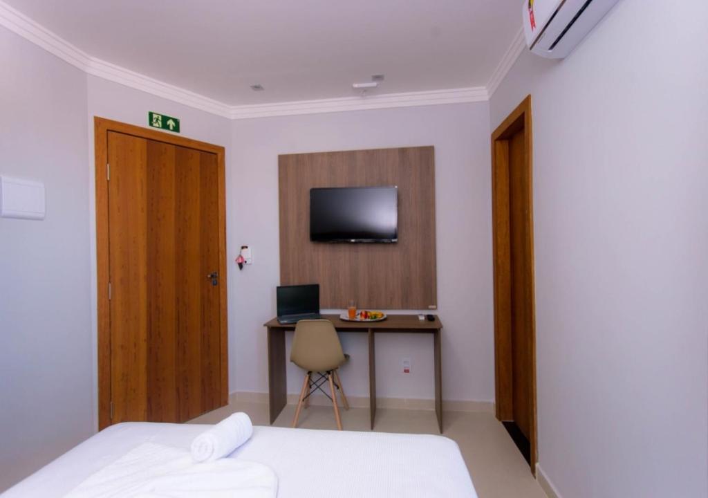 TV a/nebo společenská místnost v ubytování KK Palace Hotel