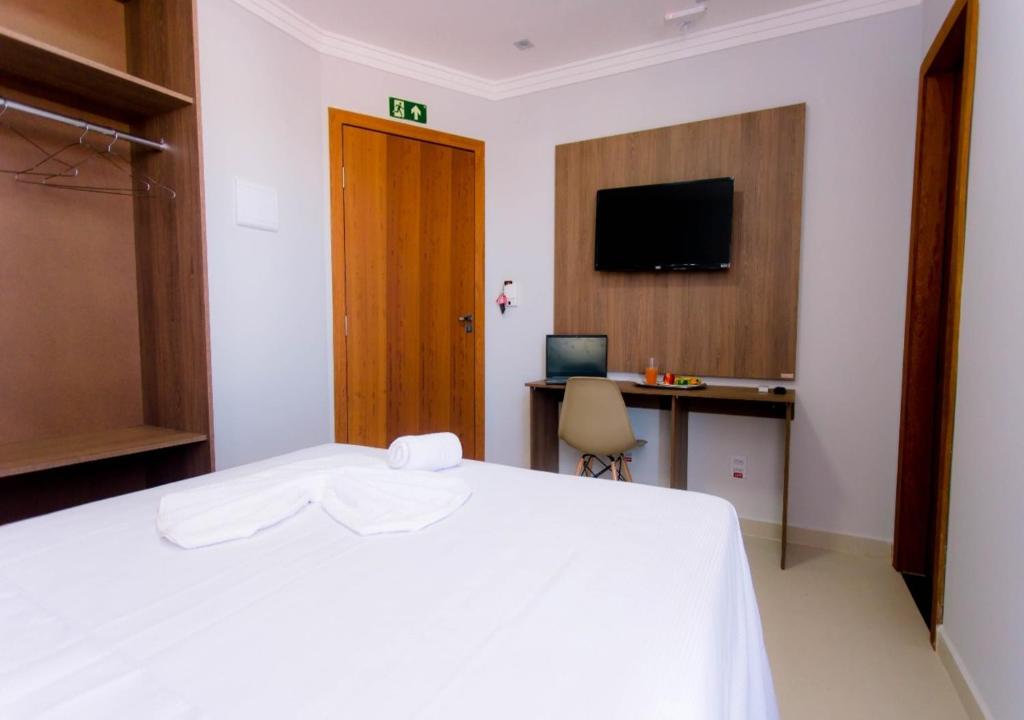 TV a/nebo společenská místnost v ubytování KK Palace Hotel