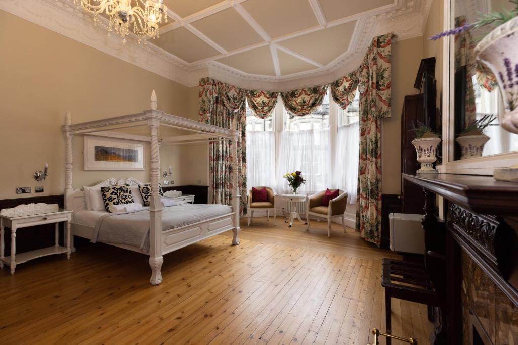 The Haymarket Hotel - Resim 9