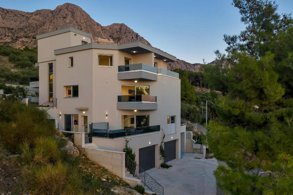 Luxury Apartments Diamond