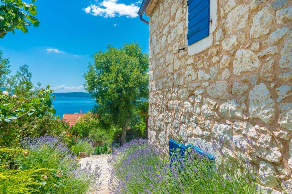 Fotografia z galérie ubytovania Holiday Homes in Crikvenica 39330 v destinácii Crikvenica