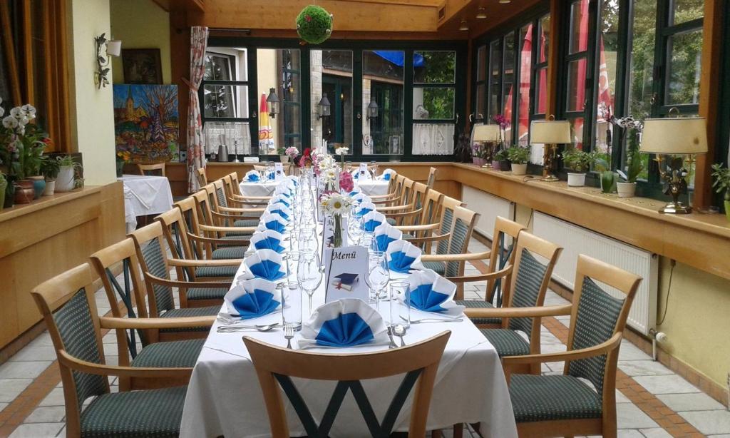 Hotel Restaurant - Häuserl im Wald Graz - Resim 36