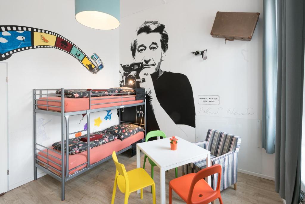 Postel nebo postele na pokoji v ubytování Kiez Hostel Berlin