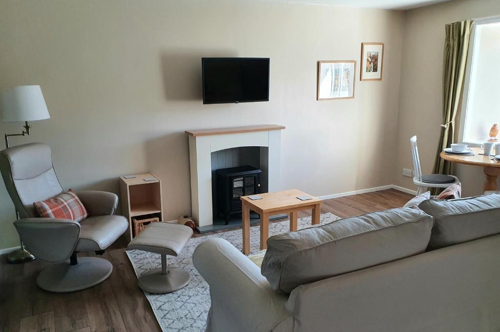 Elmwood House 4