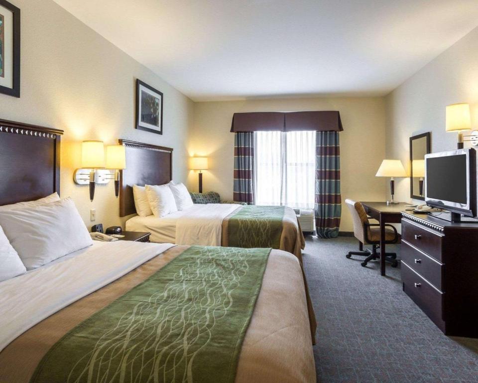 Postel nebo postele na pokoji v ubytování Quality Inn Donaldsonville - Gonzales