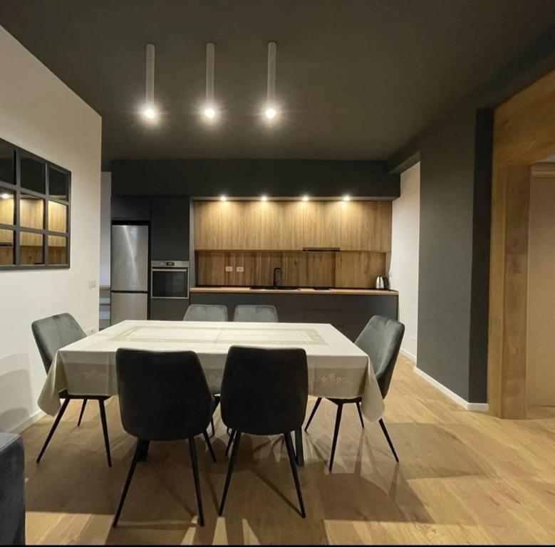 The Enomis Apartment - Image 4
