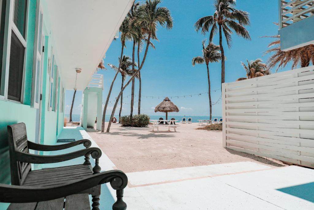 Drop Anchor Resort & Marina photo