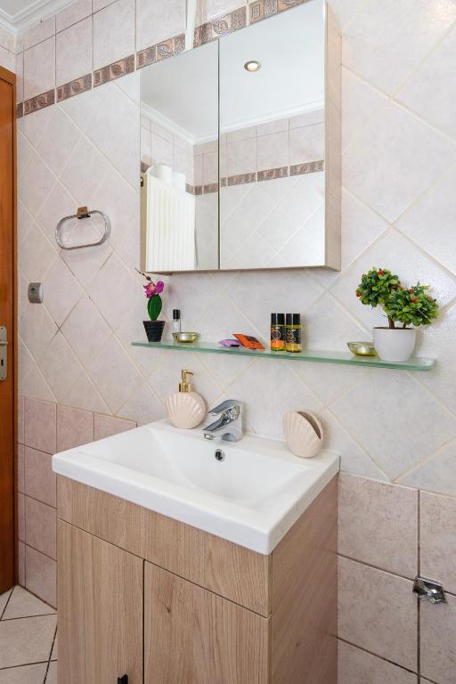 Fotografie z fotogalerie ubytování Central penthouse in quiet neighborhood near sandy beach ve městě Chania