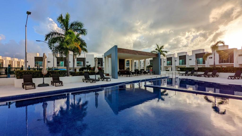Kings Home - Big modern house with pool