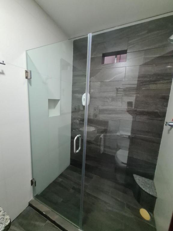 Koupelna v ubytování HOTEL FINA INN