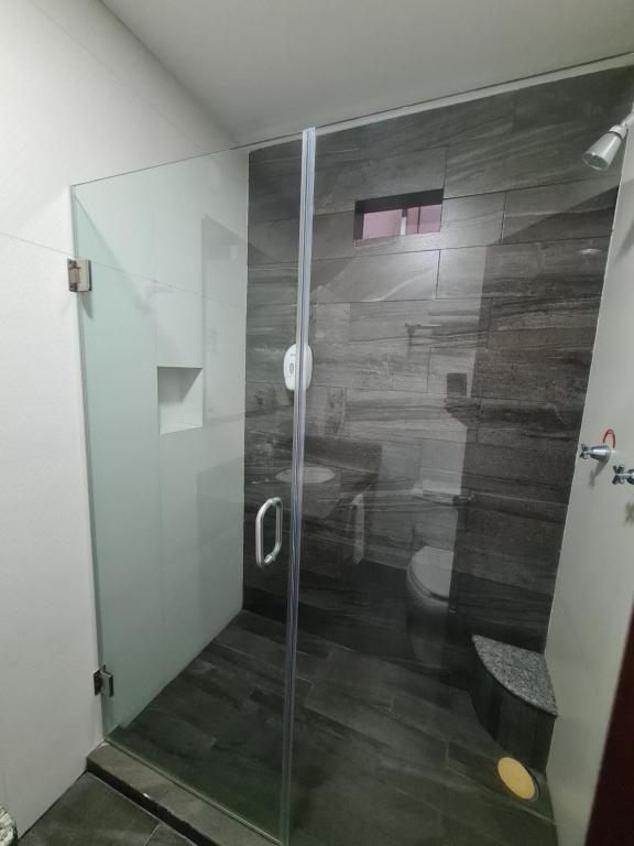 Koupelna v ubytování HOTEL FINA INN