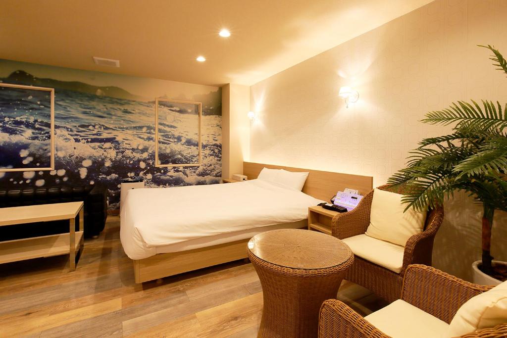 HOTEL555 秦野 Booking}