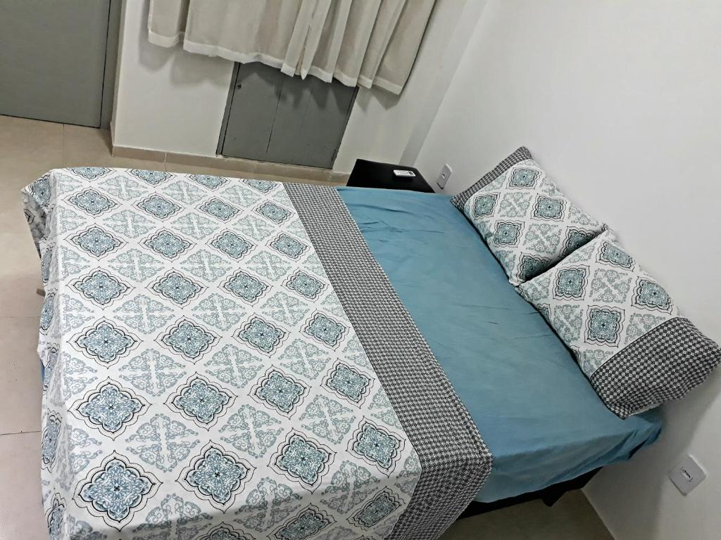 Cama en habitación con colchón en Flat Porto Mara, 201, en Porto de Galinhas