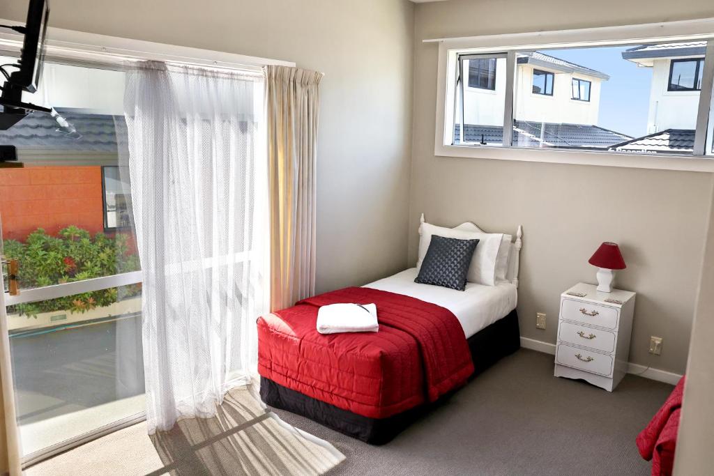 Baywatch Motor Lodge - Resim 25