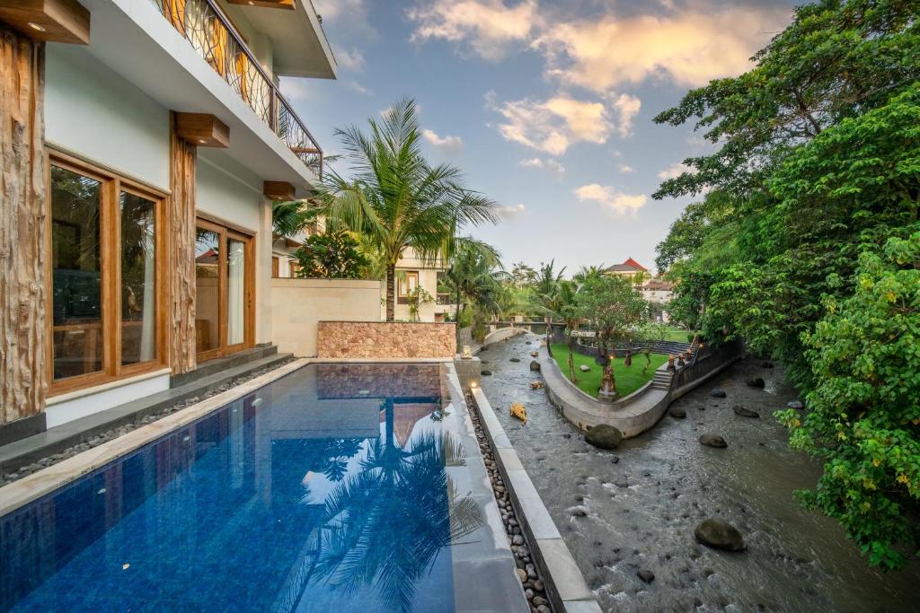 Bazén v ubytování Harsono Boutique Resort Bali nebo v jeho okolí