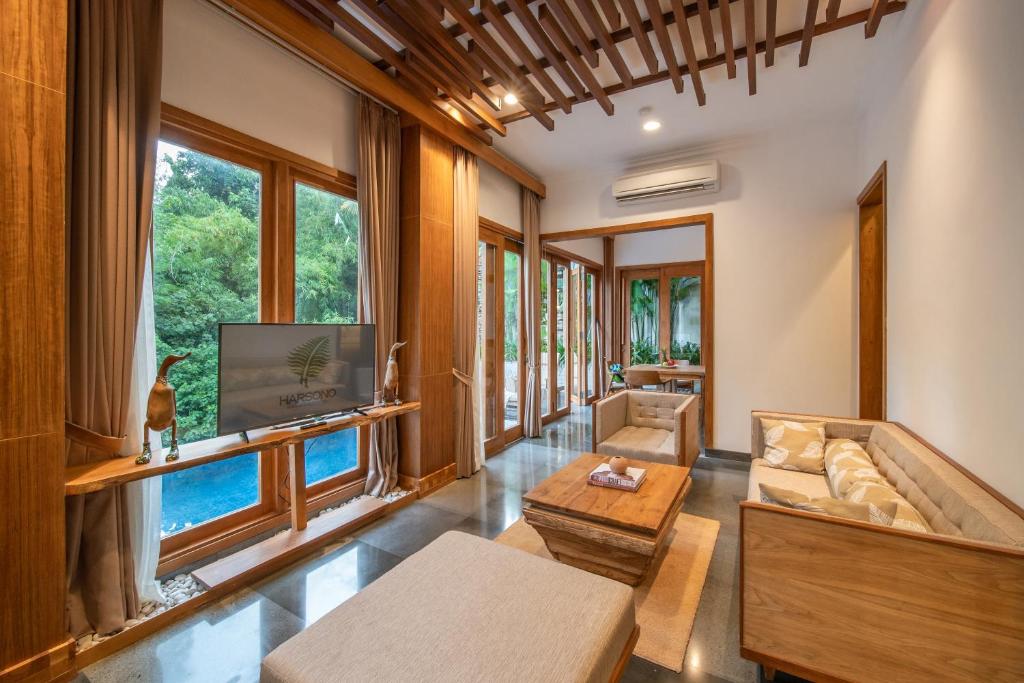 TV a/nebo společenská místnost v ubytování Harsono Boutique Resort Bali