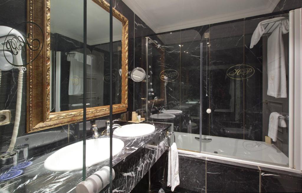 Koupelna v ubytování Hotel Alameda Palace