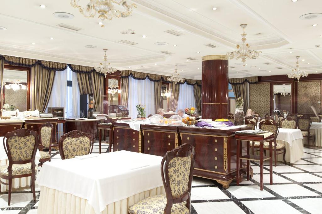 Restaurace v ubytování Hotel Alameda Palace