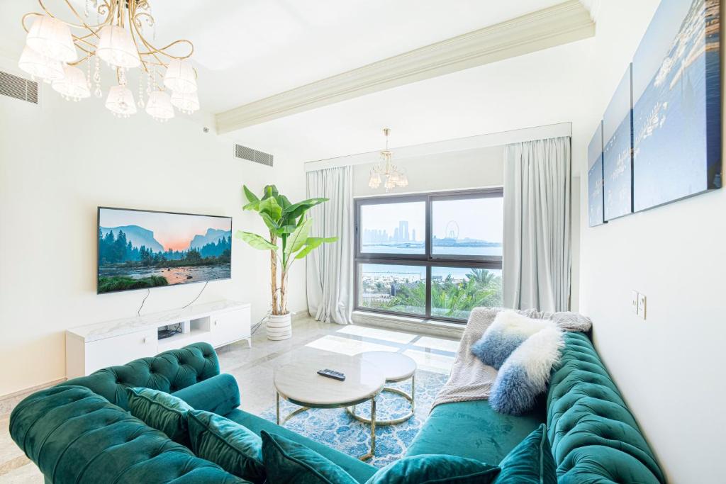 Daniels 2BR Fairmont North Full Sea View