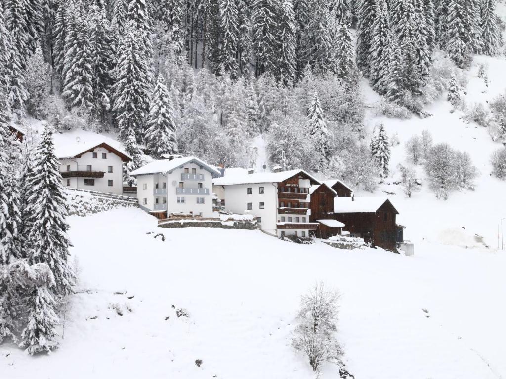Apartment in Ischgl overlooking the mountains during the winter