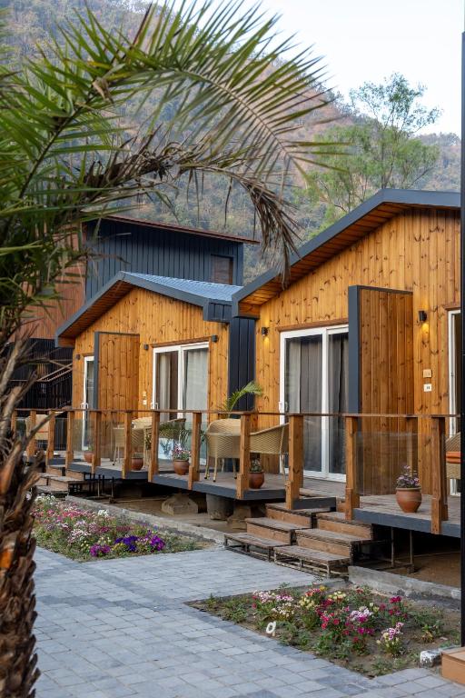 juSTa Rasa Retreat & Spa Rishikesh - 高级房间与河景