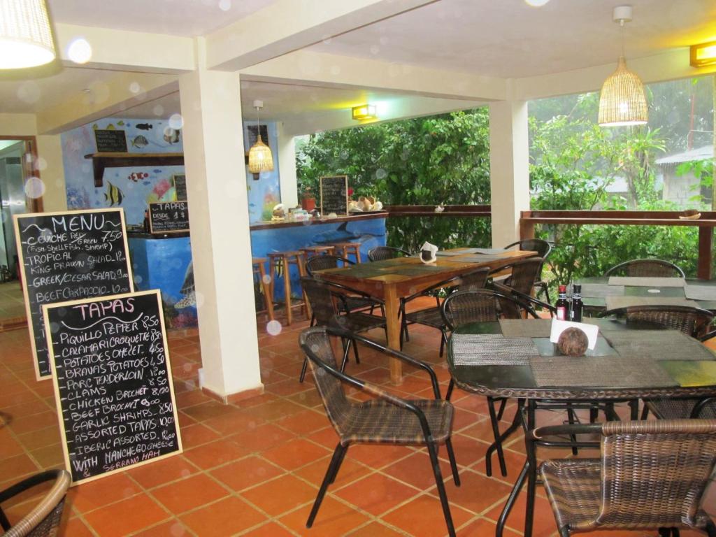Restaurace v ubytování Hotel Iguanito