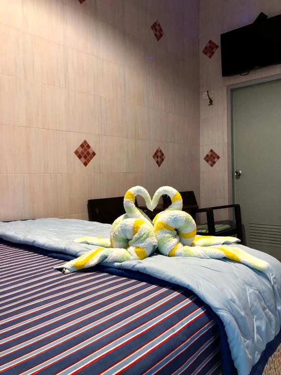 Pop riverside trat - 16