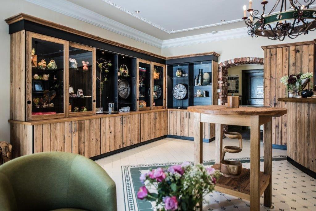 Lounge nebo bar v ubytování Klosterbräu Schlehdorf