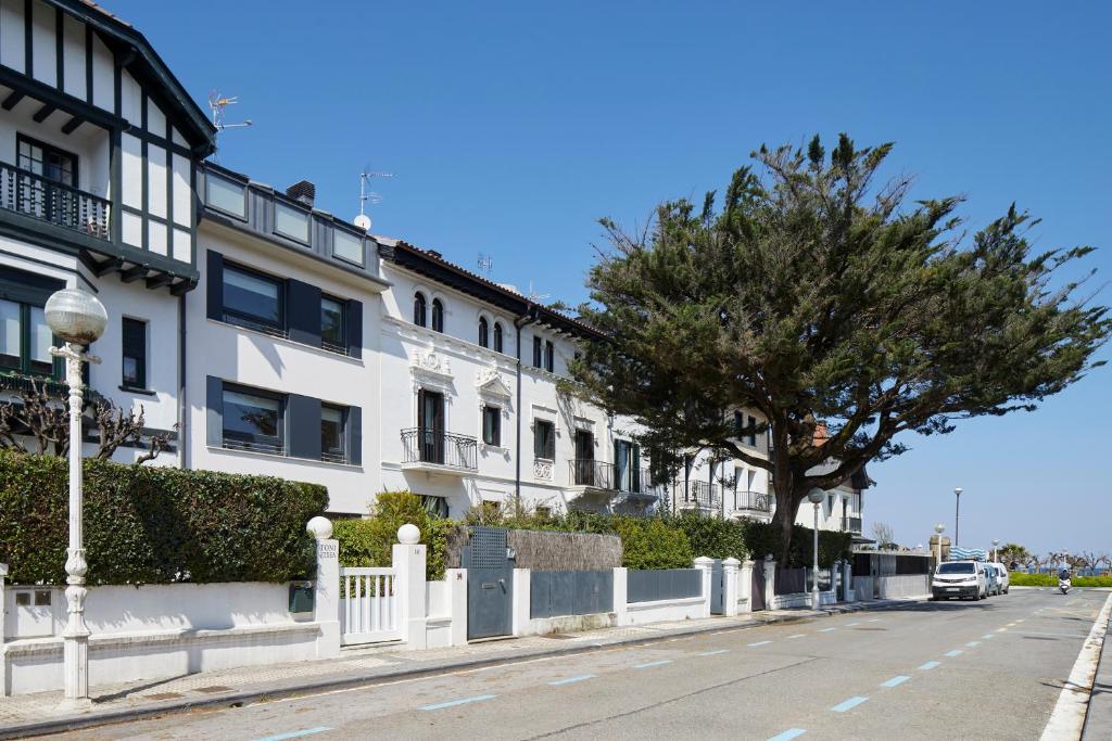 Villa Loretopea by FeelFree Rentals, San Sebastian ...